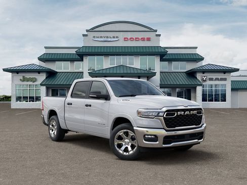 Used 2026 RAM 1500 4x4 Crew Cab image 5