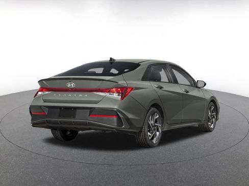 Used 2026 Hyundai Elantra Sport FWD image 12