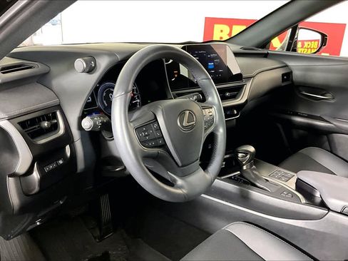 Used 2024 Lexus UX 250h FWD w/ Premium Package image 15