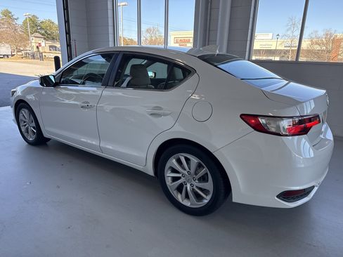 Used 2016 Acura ILX w/ Premium Package image 12