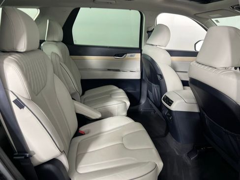 Used 2023 Hyundai Palisade Limited image 33