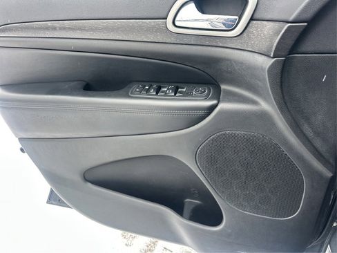 Used 2017 Jeep Grand Cherokee Altitude image 28