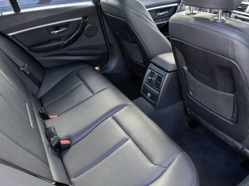 Used 2018 BMW 330i xDrive Sedan w/ Convenience Package image 22