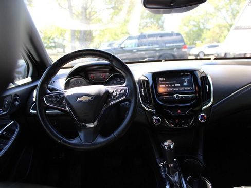Used 2017 Chevrolet Cruze Premier w/ RS Package FWD image 13