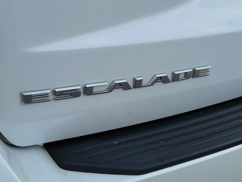 Used 2022 Cadillac Escalade Sport AWD/4WD image 7