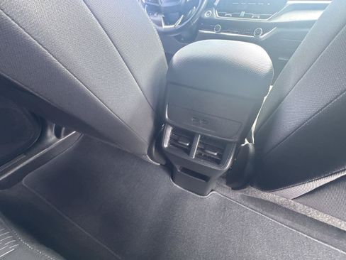 Used 2025 Chevrolet Equinox LT FWD image 13