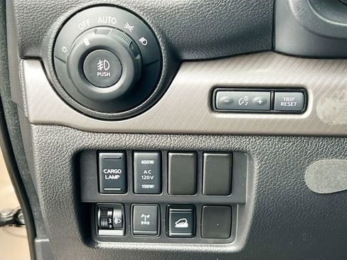 Used 2020 Nissan Titan PRO-4X w/ Pro-4x Convenience Package image 10