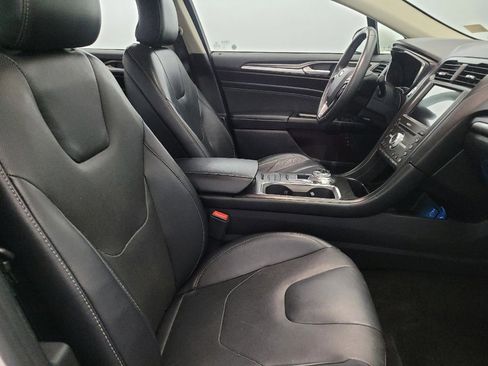 Used 2018 Ford Fusion Energi Titanium image 21