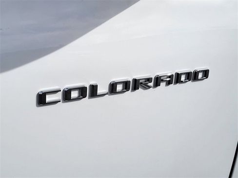 Used 2023 Chevrolet Colorado LT w/ LT Convenience Package image 7