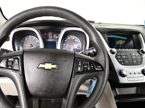 Used 2017 Chevrolet Equinox LS FWD image 17