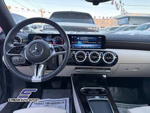 Used 2024 Mercedes-Benz CLA 250 4MATIC image 26