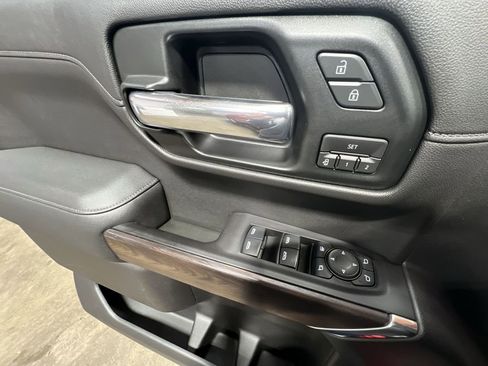 Certified 2019 GMC Sierra 1500 SLT w/ X31 Off-Road Package image 22