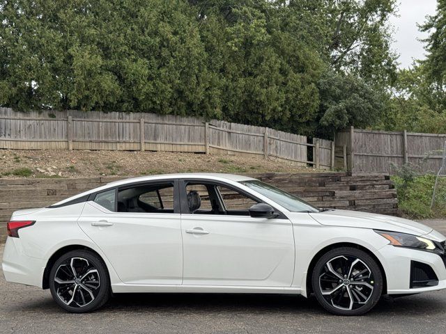 New 2026 Nissan Altima 2.5 SR FWD image 5