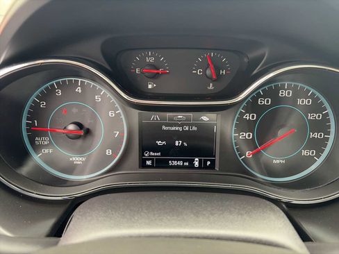 Used 2018 Chevrolet Cruze LT FWD image 10