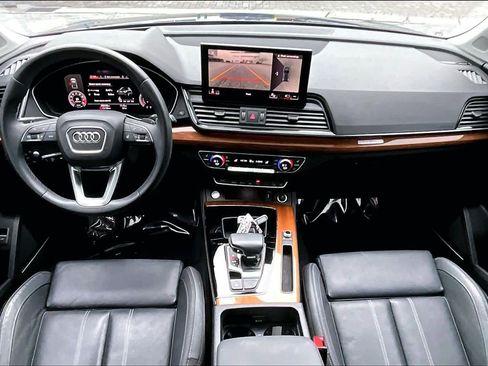 Used 2021 Audi Q5 Prestige w/ Prestige Package image 15