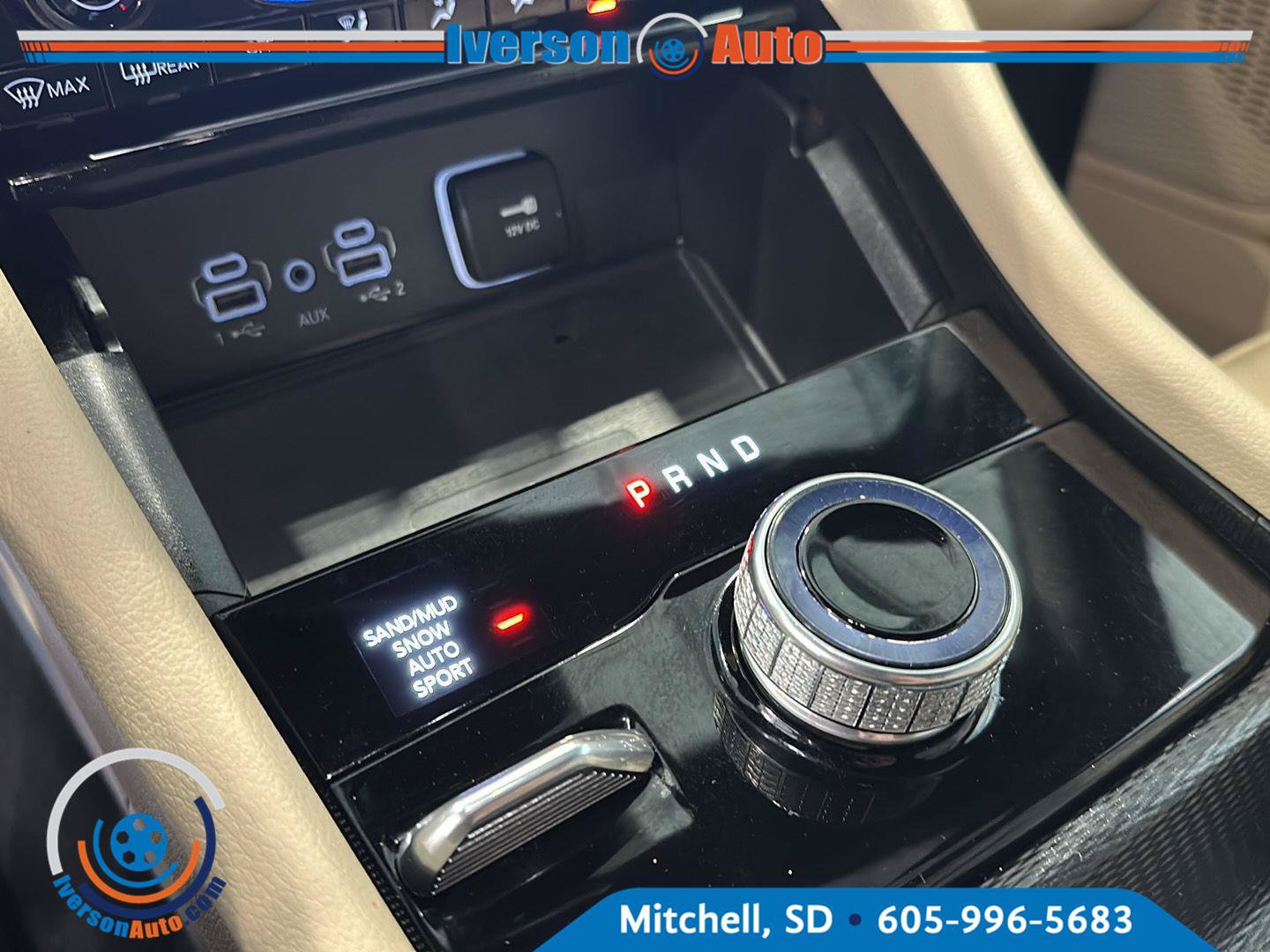 Used 2025 Jeep Grand Cherokee Limited w/ Luxury Tech Group II AWD/4WD image 22
