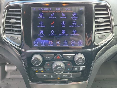 Used 2019 Jeep Grand Cherokee Altitude AWD/4WD image 18