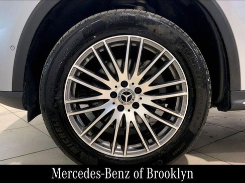 Used 2024 Mercedes-Benz GLC 300 4MATIC image 12