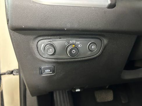 Used 2023 GMC Terrain SLT w/ Elevation Edition image 20