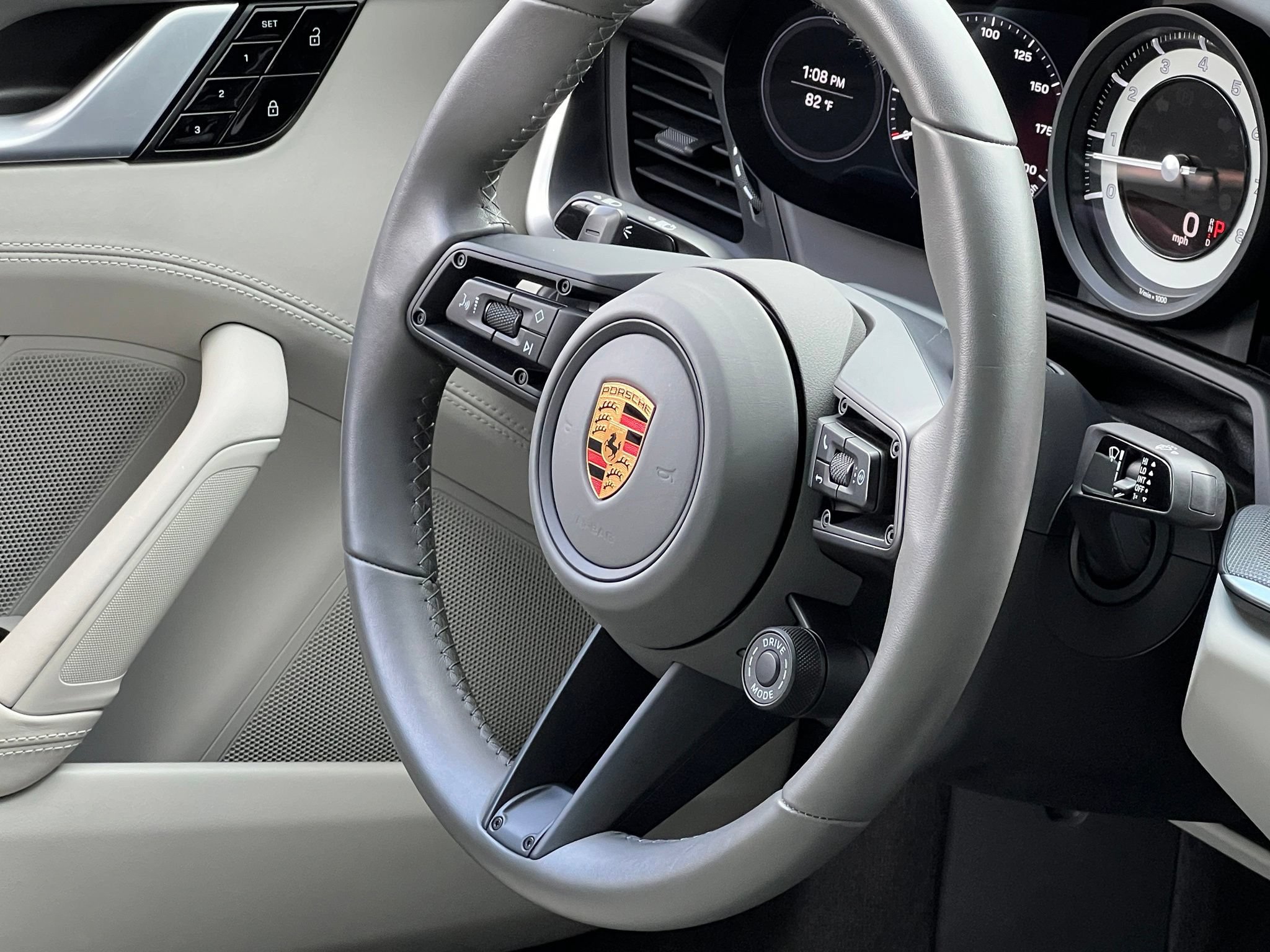 Used 2020 Porsche 911 Carrera 4S AWD/4WD image 19
