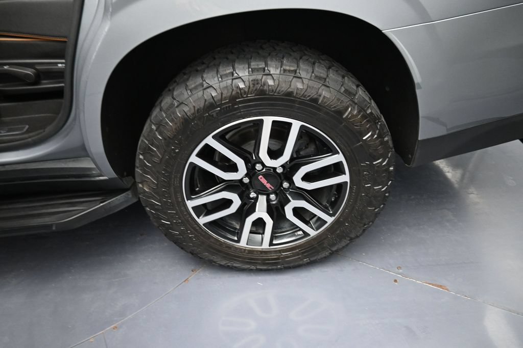 Used 2023 GMC Yukon AT4 w/ LPO, Floor Liner Package AWD/4WD image 28