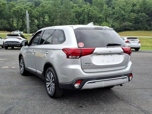 Used 2020 Mitsubishi Outlander AWD image 5