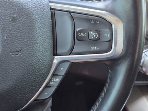 Used 2022 RAM 1500 Laramie AWD/4WD image 17