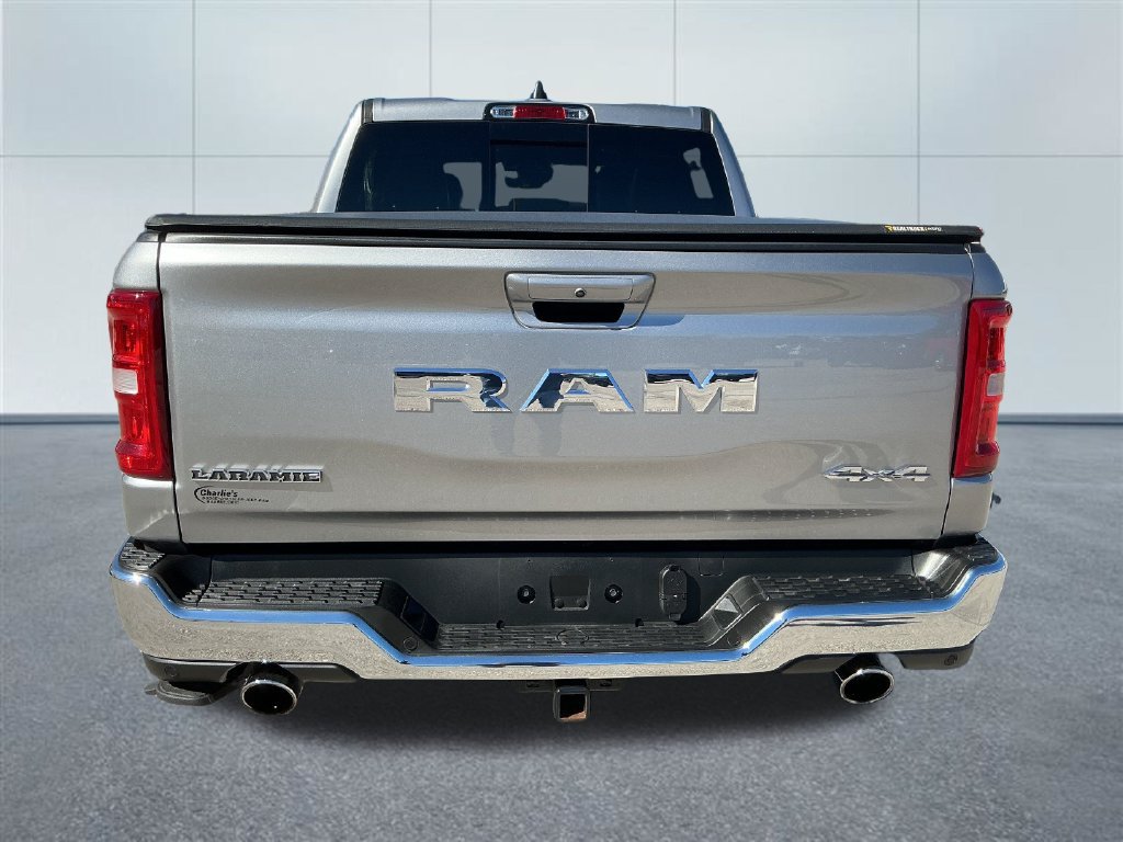 Used 2025 RAM 1500 Laramie AWD/4WD image 4
