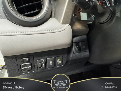 Used 2013 Toyota RAV4 Limited AWD/4WD image 24