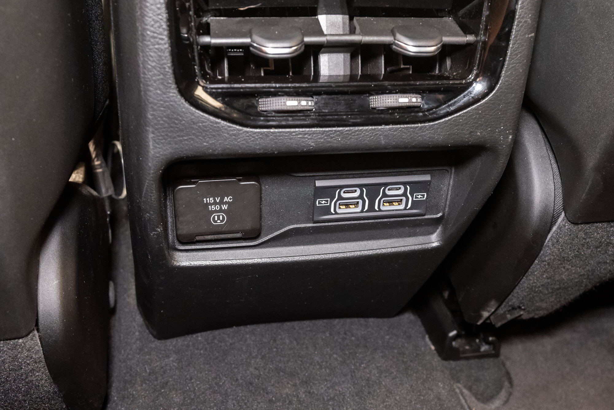 Certified 2025 Jeep Grand Cherokee Altitude AWD/4WD image 29