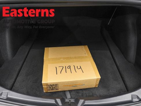 Used 2023 Tesla Model 3 Standard Range RWD image 9