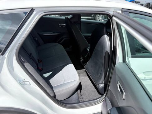 Used 2025 Kia K4 FWD image 25