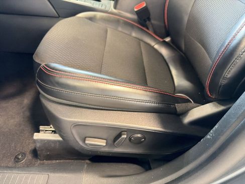 Used 2025 Ford Escape ST-Line image 13