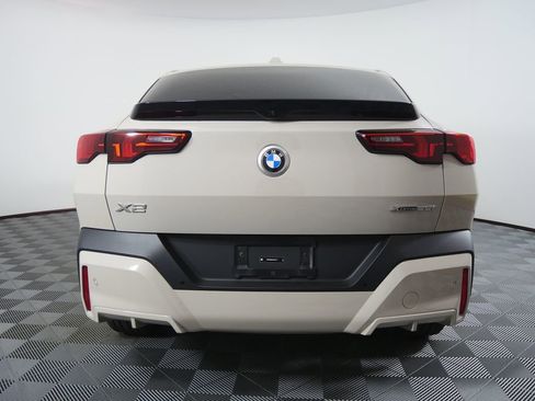 Certified 2026 BMW X2 xDrive28i AWD/4WD image 4