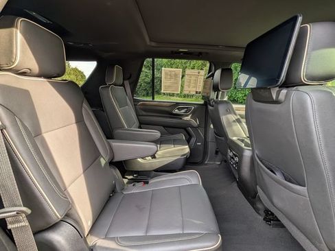 Used 2023 Chevrolet Tahoe Premier w/ Advanced Technology Package AWD/4WD image 28