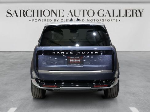 Used 2025 Land Rover Range Rover SE AWD/4WD image 14