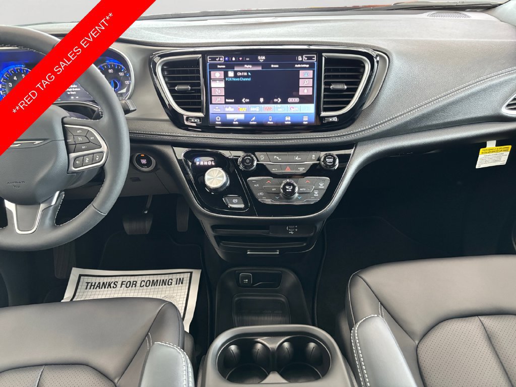 New 2027 Chrysler Pacifica Select FWD image 16
