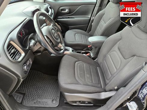 Used 2022 Jeep Renegade Latitude w/ Convenience Group AWD/4WD image 13