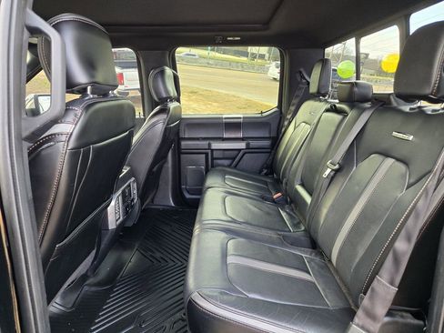Used 2018 Ford F150 Platinum w/ Equipment Group 701A Luxury image 11