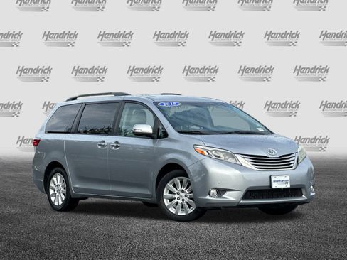 Used 2015 Toyota Sienna Limited Premium image 2
