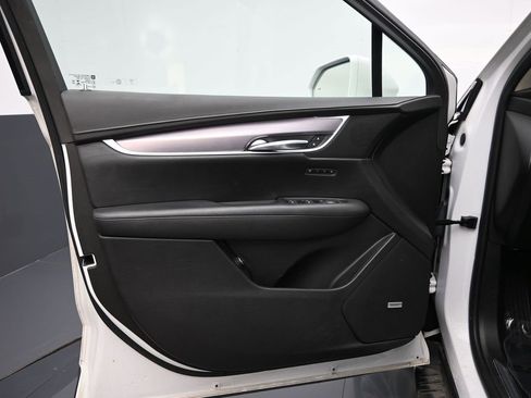 Used 2018 Cadillac XT5 Luxury w/ LPO, Sport Package image 21