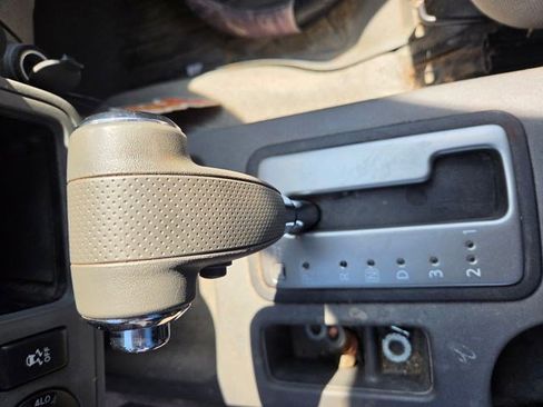 Used 2017 Nissan Frontier SV image 7