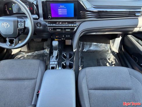 Certified 2025 Toyota Camry LE image 17