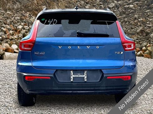 Used 2021 Volvo XC40 T5 R-Design w/ Climate Package AWD/4WD image 4