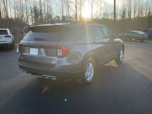 New 2026 Ford Explorer Active w/ Active Comfort Package RWD image 5