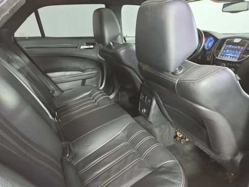 Used 2014 Chrysler 300 S RWD image 28