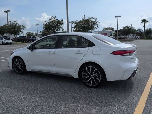 Certified 2022 Toyota Corolla SE FWD image 6