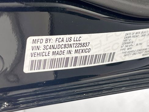 Used 2022 Jeep Compass Limited AWD/4WD image 30