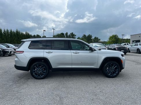 New 2026 Jeep Grand Cherokee L Limited AWD/4WD image 2