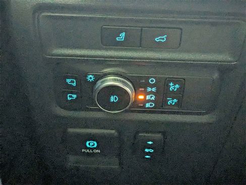 Used 2022 Ford Expedition Platinum image 24